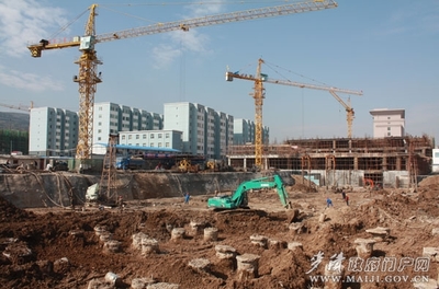 麥積區重點項目建設加速推進，建設工程施工如火如荼